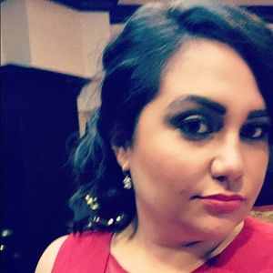 Meet your Posher, Vanessa